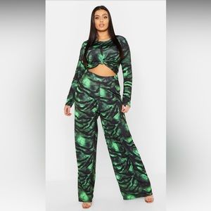 BOOHOO PLUS SLINKY TIGER PRINT CO-ORD SZ:22